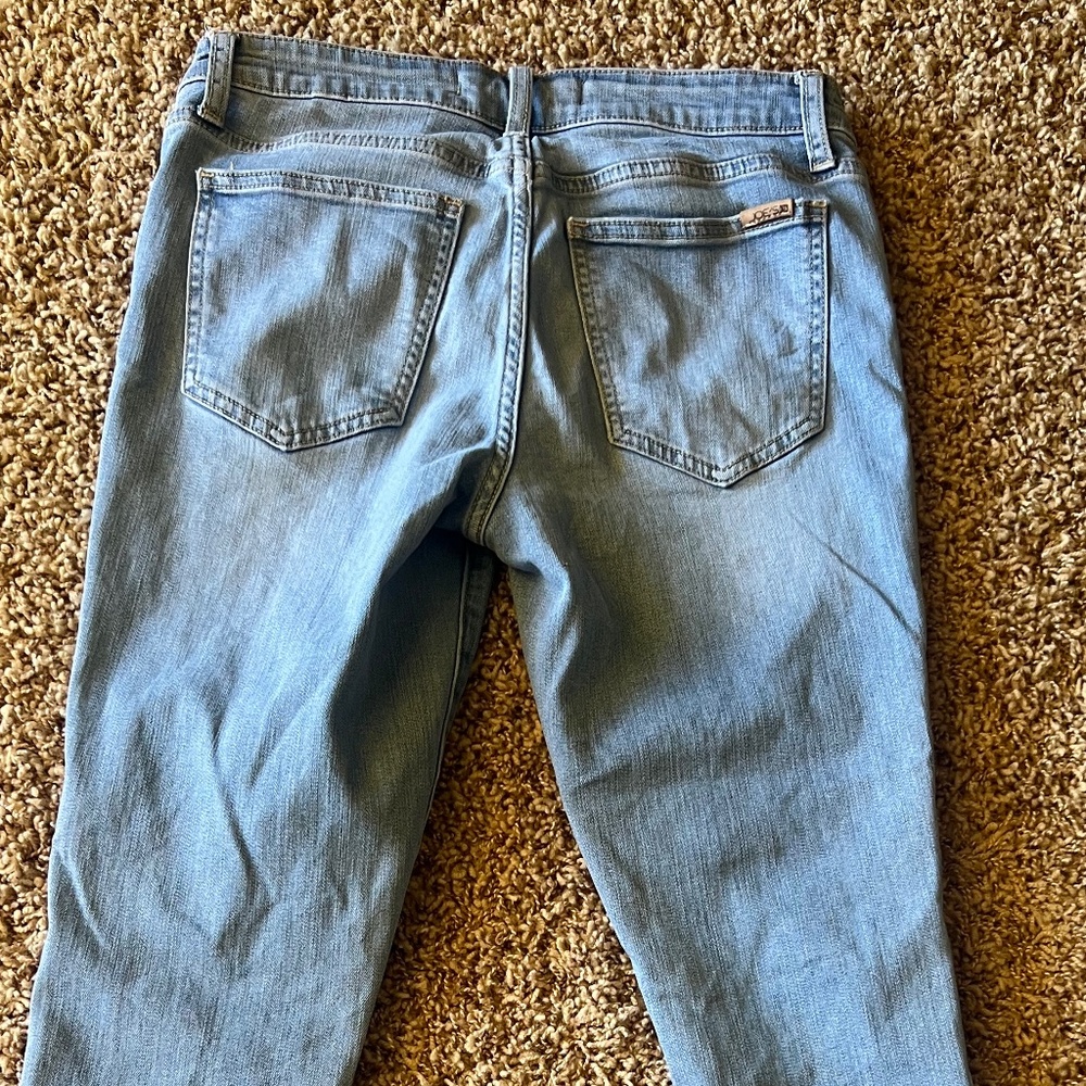 Joe’s Jeans Light Wash Capri’s